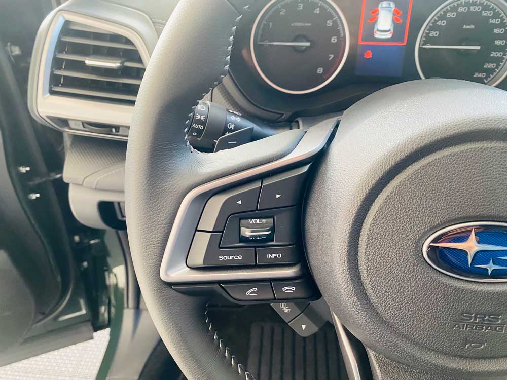 cum phim chuc nang ben trai vo lang Subaru Forester 2.0i-L Eyesight