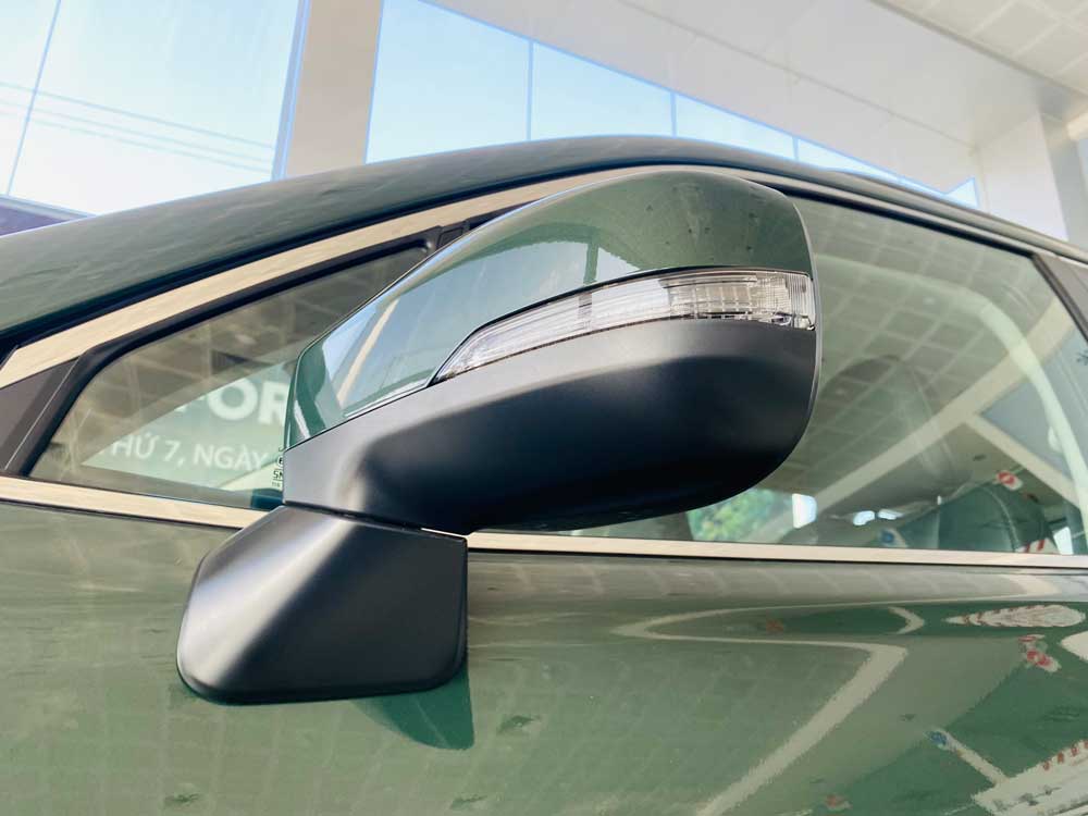 guong chieu hau ben ngoai Subaru Forester 2.0i-L Eyesight