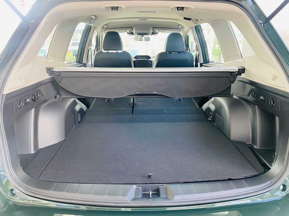 khoang hanh ly xe Subaru Forester 2.0i-L Eyesight